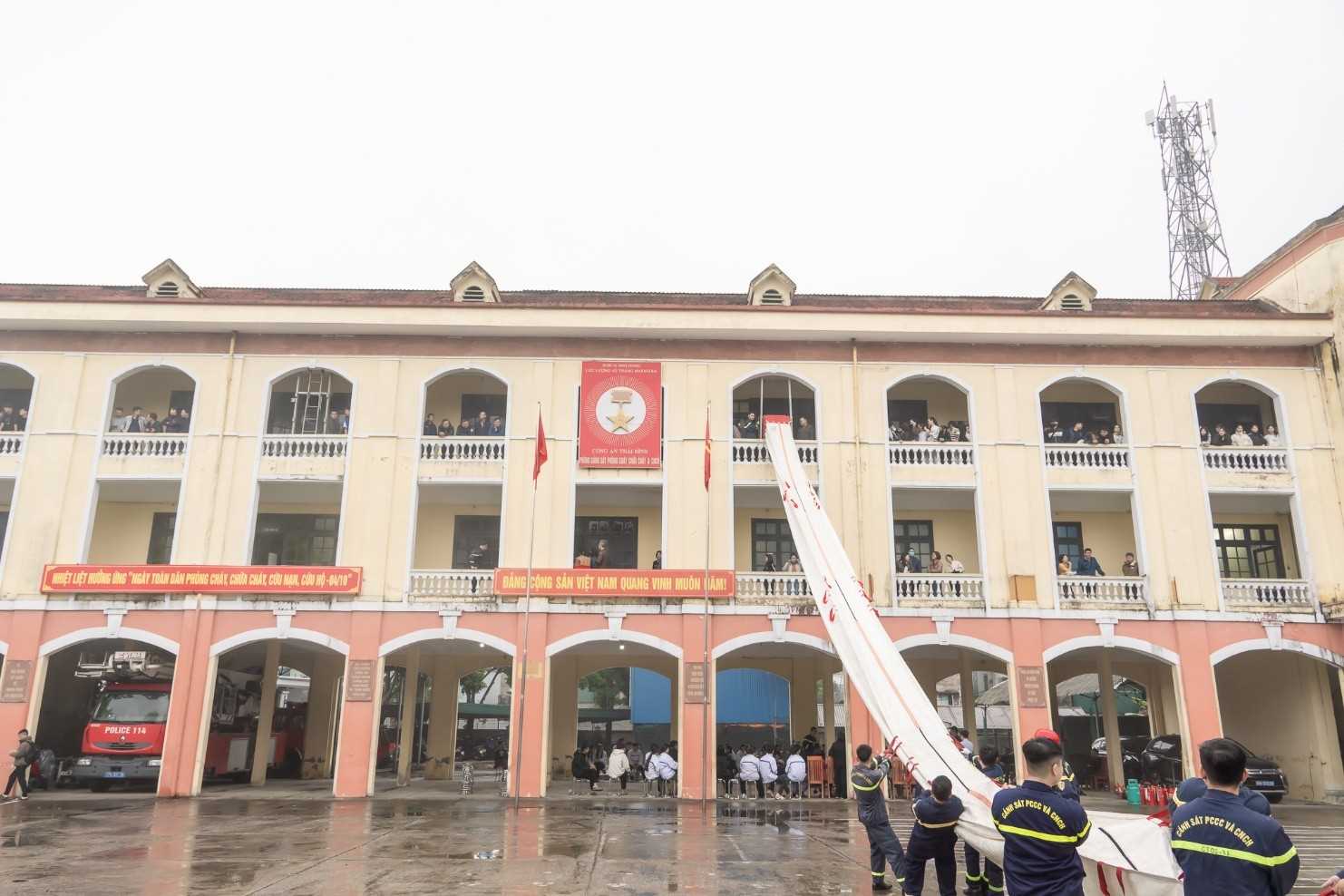 TẬP HUẤN TUYÊN TRUYỀN, HUẤN LUYỆN KIẾN THỨC PHÁP LUẬT VÀ KỸ NĂNG VỀ PHÒNG CHÁY, CHỮA CHÁY VÀ CỨU NẠN, CỨU HỘ